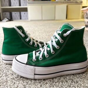 Custom Embroidered Oregon Ducks Converse Size 6W